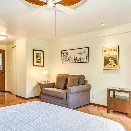 Ocean-View Bungalow Walk To Pebbles Beach! Hookena 외부 사진