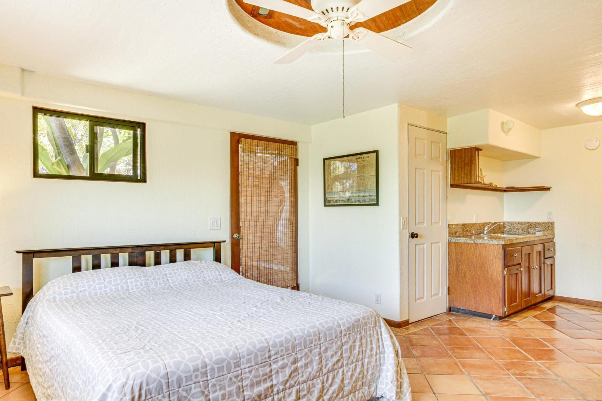 Ocean-View Bungalow Walk To Pebbles Beach! Hookena 외부 사진